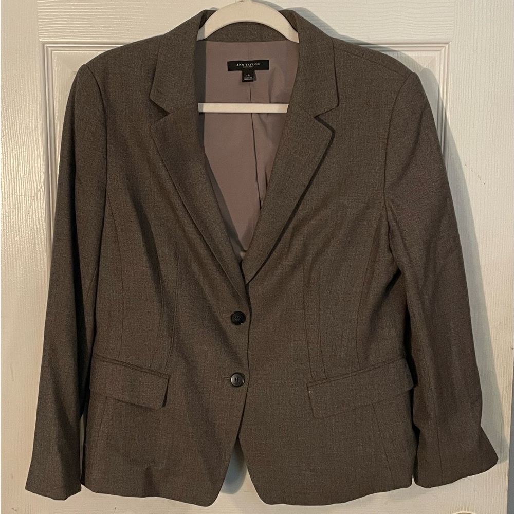 Ann Taylor wool blend blazer Size 14